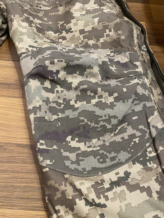 Продам теплі військові штани розмір на фото