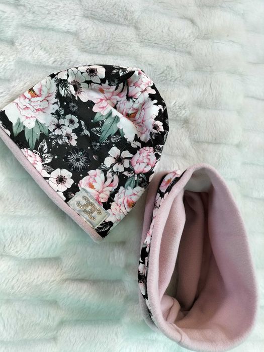 Śliczny komplet zimowy na polarku r.48