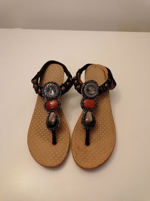 Sandálias super giras Tam. 37