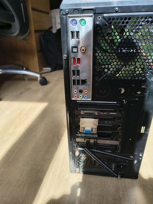 PC Retro Gaming / Homelab – i7-920 + Radeon HD 5850 (X58) – Sem Disco