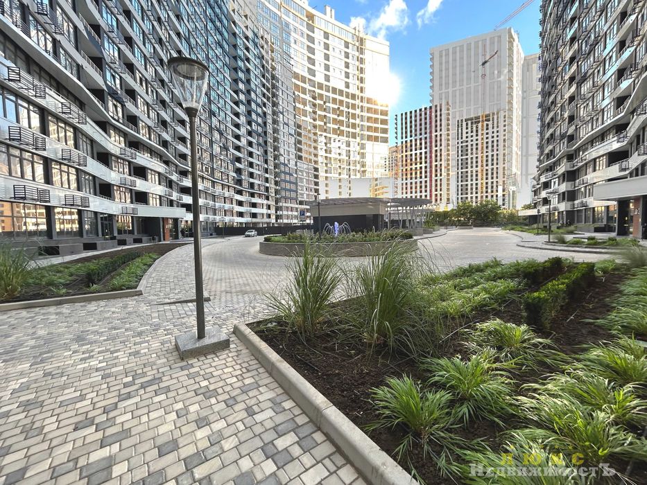 Продам без комиссии 1 ком. квартиру в  ЖК Атмосфера!