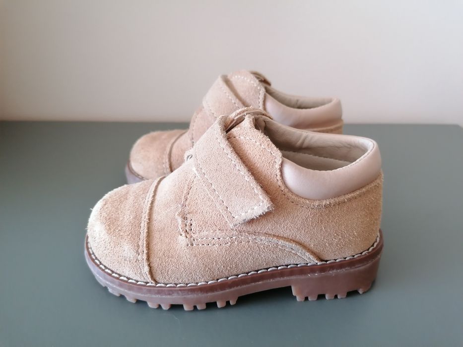 Sapatos bebé novos