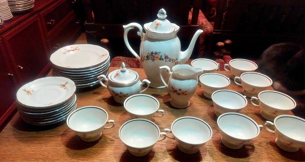 Porcelanowy Serwis kawowy