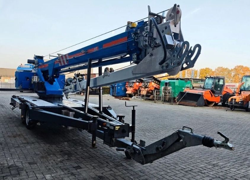 Żuraw Dekarski montażowy Böcker AHK 27/1200 lekki Dźwig 27M