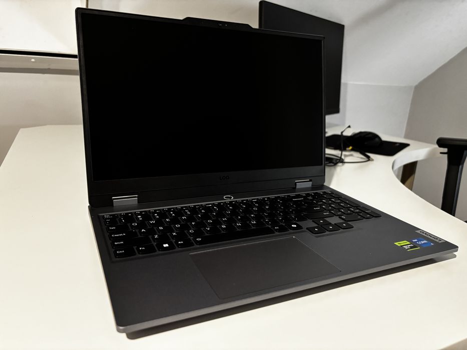 Laptop lenovo loq 15IAX9