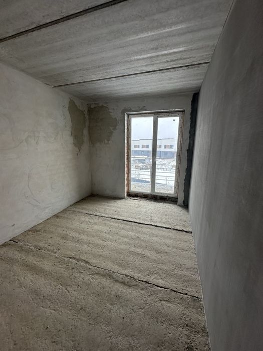 Просторий таунхаус 140м2 з терасами і балконом +50м2 в Крихівцях