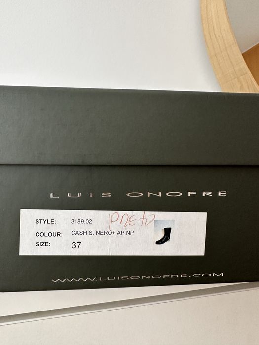 Botas rasas em pele pretas Luís Onofre