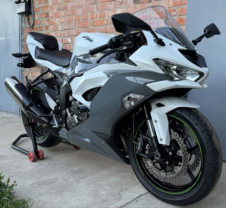 ３Ｒ❤︎　アイボリーの1 kawasaki ninja zx r - купити мотоцикл - Ціна на OLX.ua