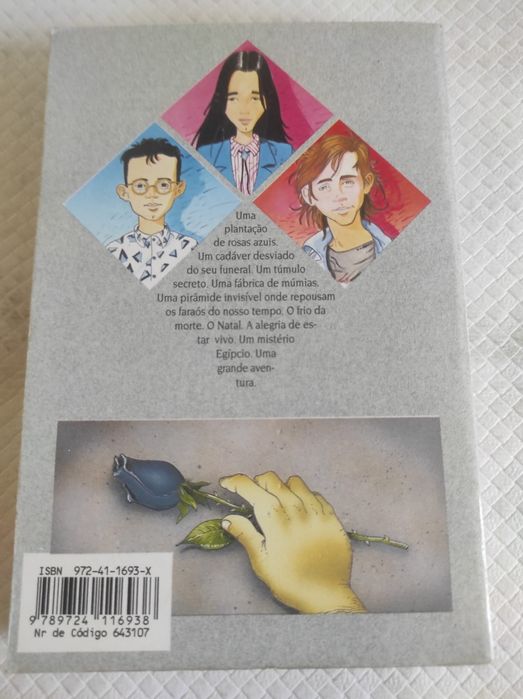 Livros triângulo jota