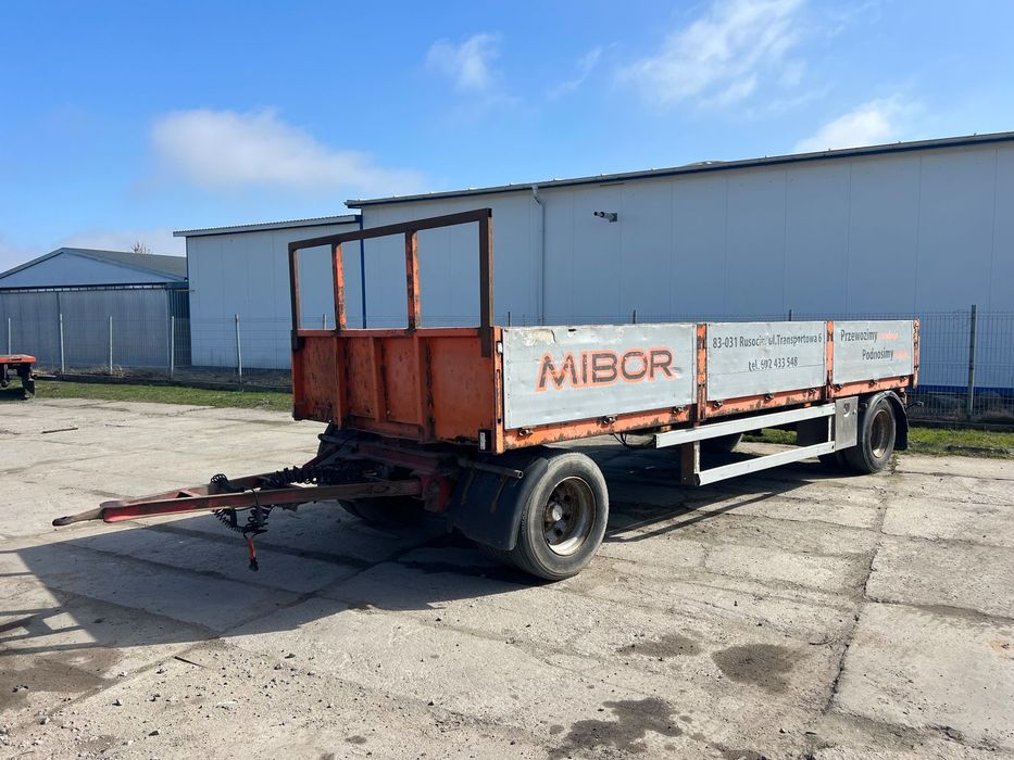 Mol  Na obrotnicy, z burtami