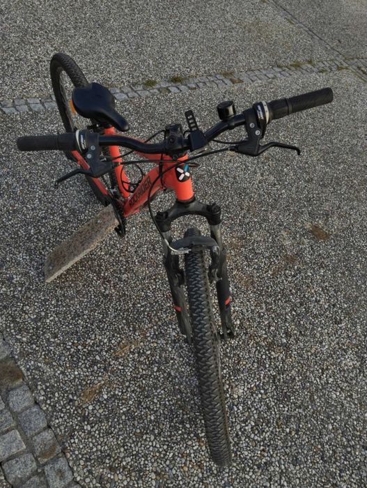 bicicleta BTT como nova