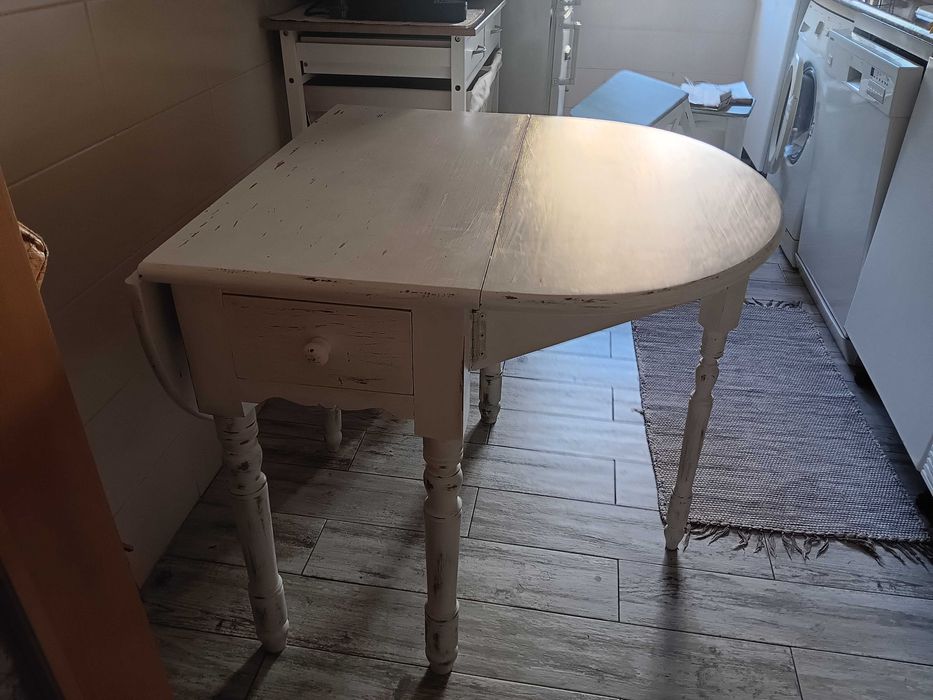 Mesa de cozinha pintura decapé