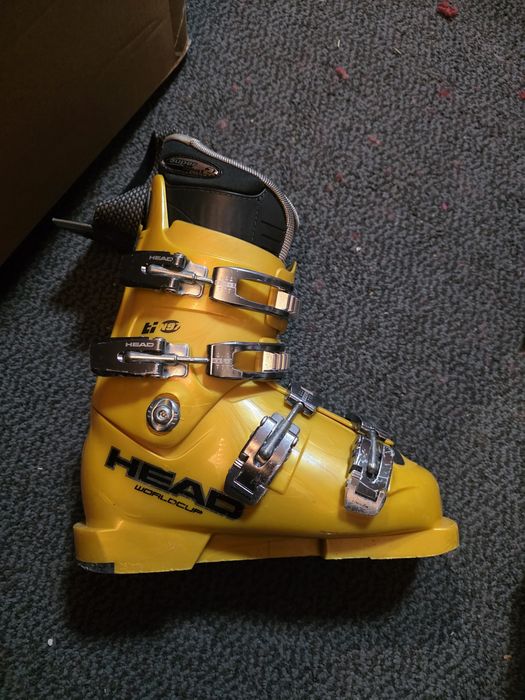 Head 24 twarde buty dla zaawansowanych