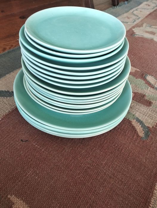 Conjunto de pratos SECLA antigo. Boneware