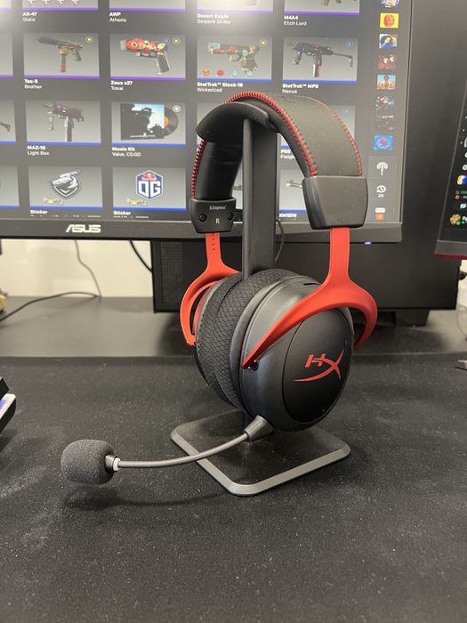 Selling HyperX Cloud II Wireless64586016959233120