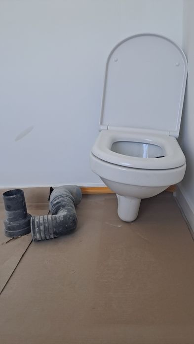 Miska WC wisząca Cersanit + deska – NOWA KOMPLET – okazja