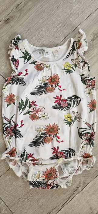 H&M kombinezon w kwiatki body letni