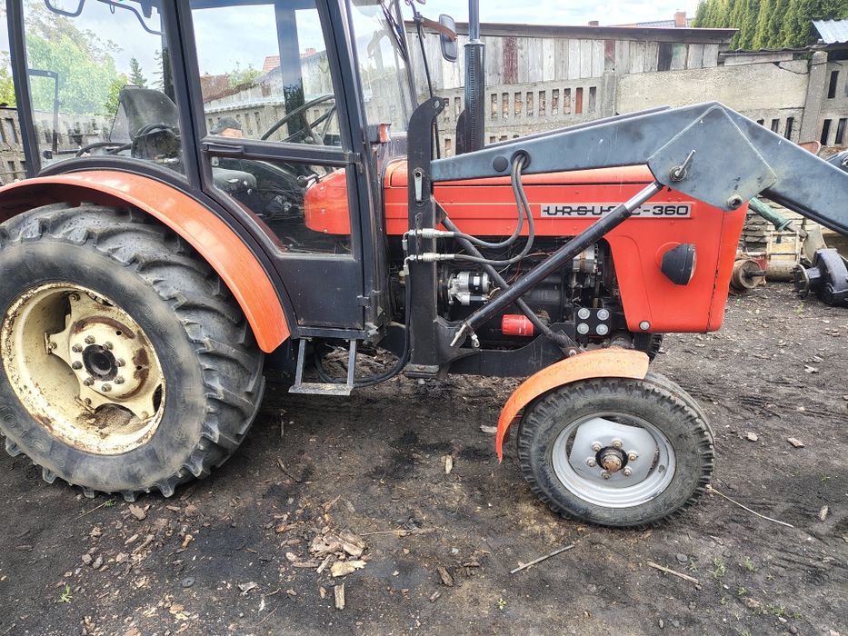 Ursus c360 c355 z turem.