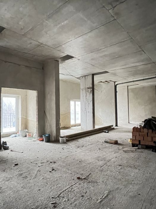 ФАСАДНЕ приміщення в новобудові, ЩЕРБАНЮКА-Г.МАЙДАНУ