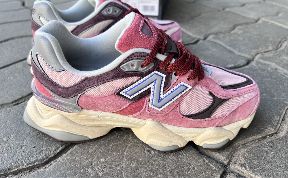Кросівки жіночі New Balance 9060 Cherry Blossom Pack Mineral Red