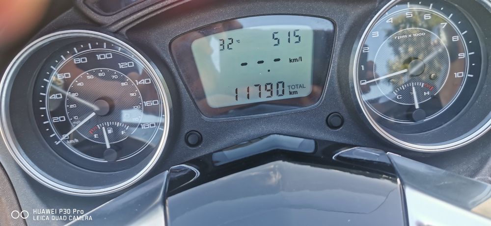 Skuter Piaggio X10, mały przebieg