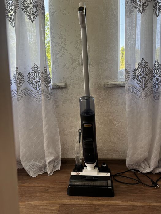 РУЧНИЙ МИЮЧИЙ ПИЛОСОС KARCHER FCV 3
