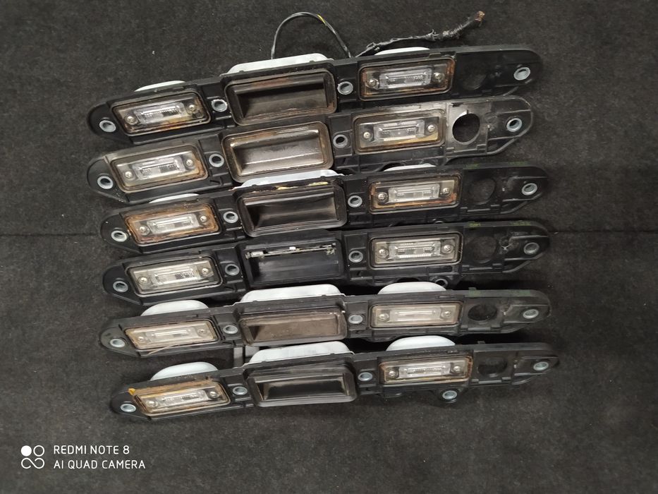 Планка підсвітки номера Б6 Тауран подсветка номера  Passat B6 Touran