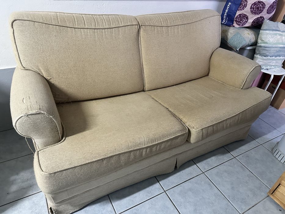 Sofá cama cor creme