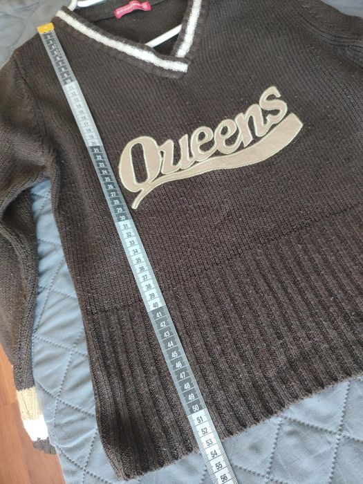 Sweter z napisem Queen Broadway M