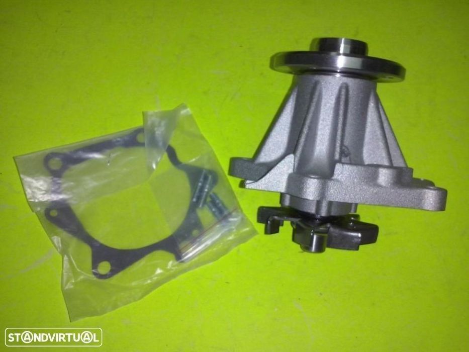 Bomba de água Nissan Patrol Rd28 Rd28t (Nova)