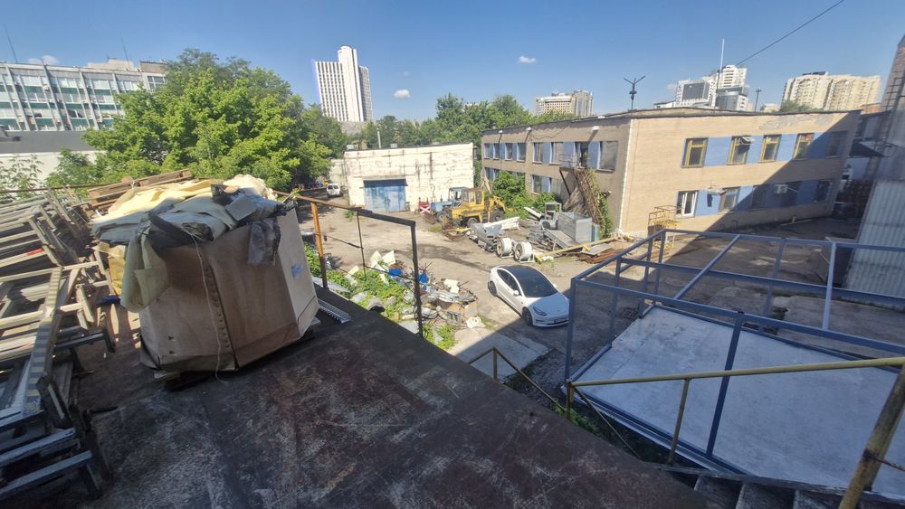 Оренда виробничо-складського приміщення 3800м² метро Лівобережна