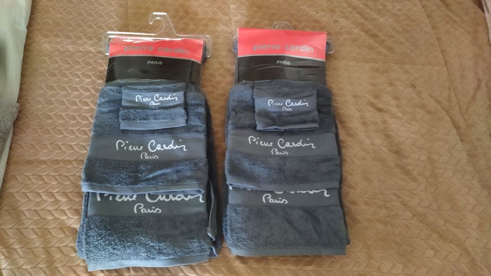 1 Conjunto novo de 3 toalhas casa de banho Pierre cardin