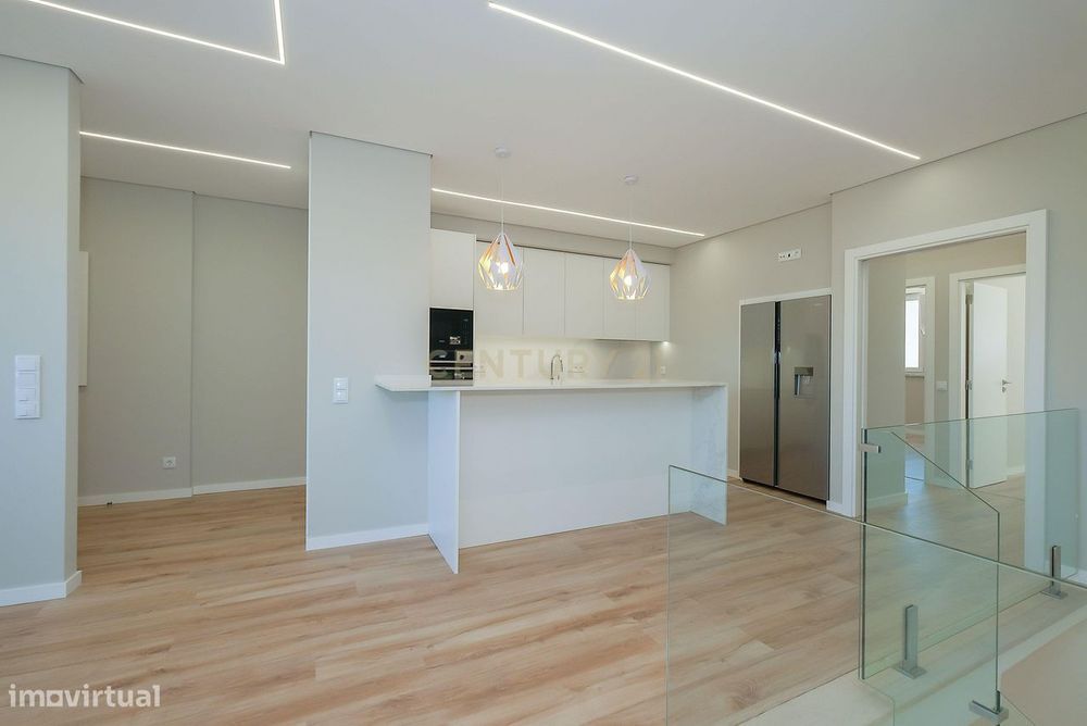 T2 + 1 Duplex - Murtal -Parede