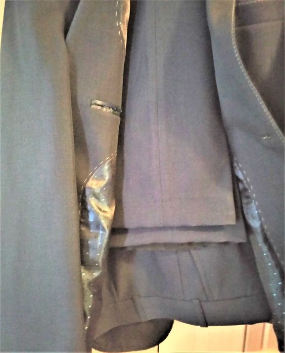 Elegancki garnitur męski rozm.46/178 //05