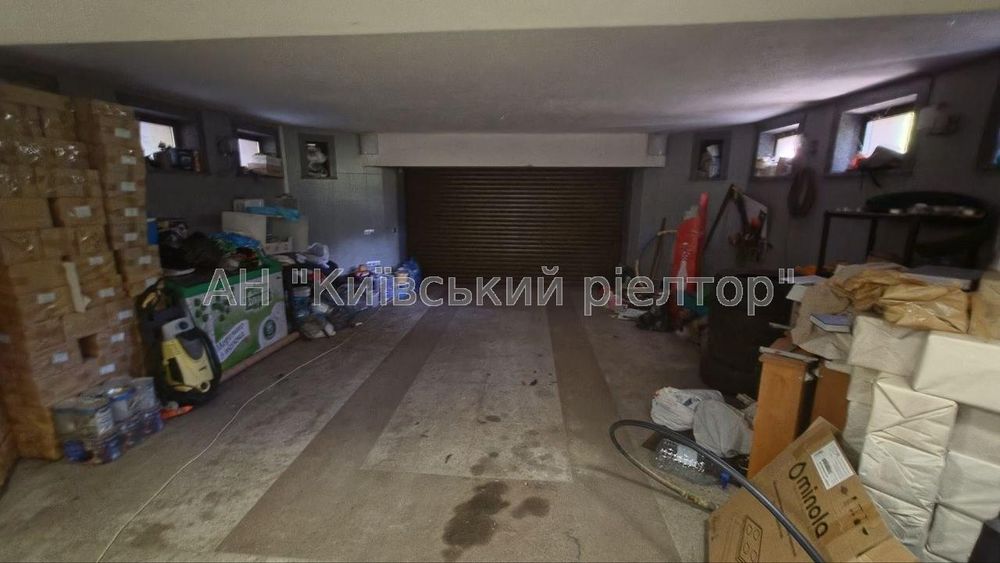 Оренда розкішного будинку 450 кв.м, у Віті-Поштовій, вул. Незалежності 2