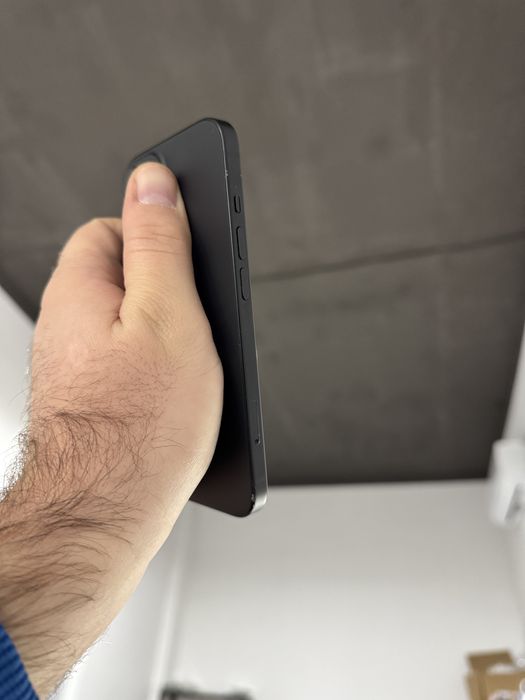 Apple iphone 15 128 gb айфон 15 чорний НОВИЙ 100%