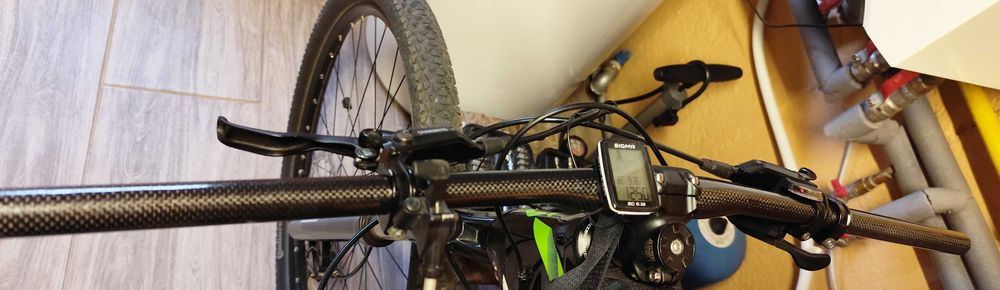 Kierownica  mtb prosta carbon 760mm 6 stopni 145g