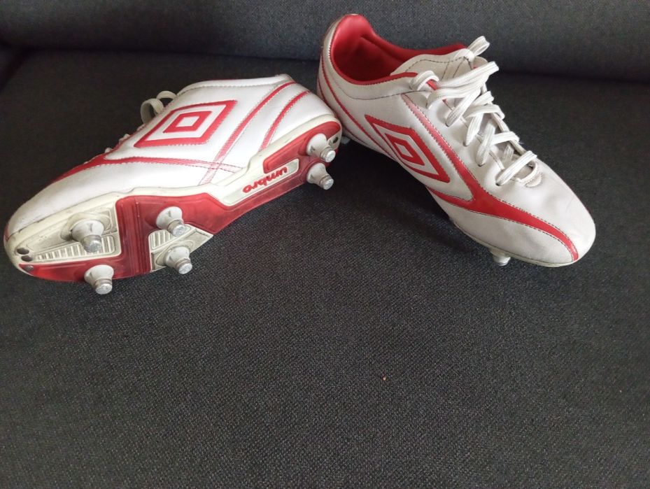 Buty piłkarskie Umbro rozm. 37
