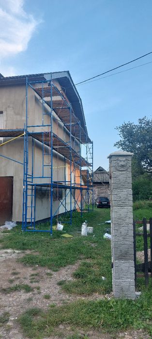 Оренда риштування, вишки тури, драбин