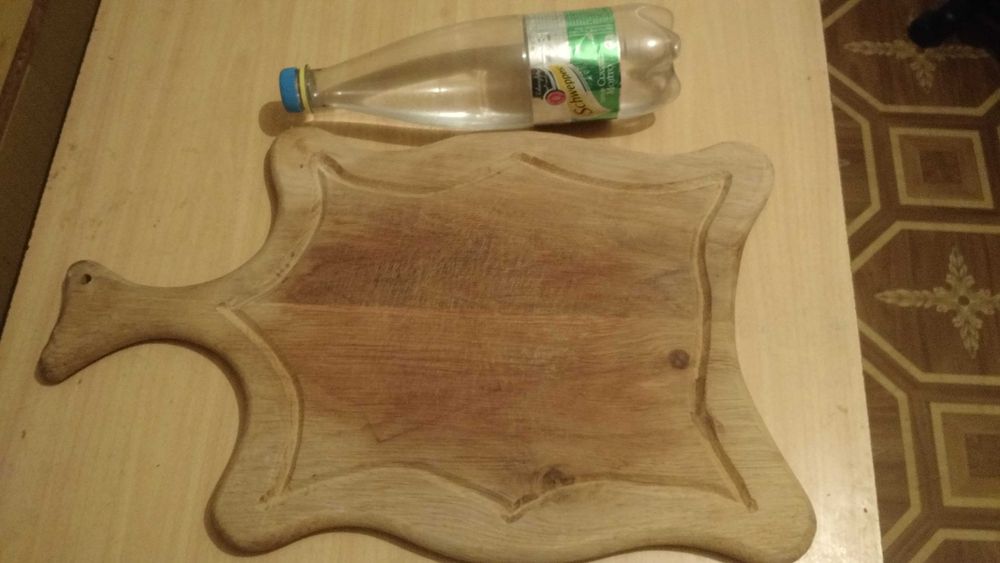 Разделочная кухонная доска деревянная 30x45x1 см крепкая и долговечная