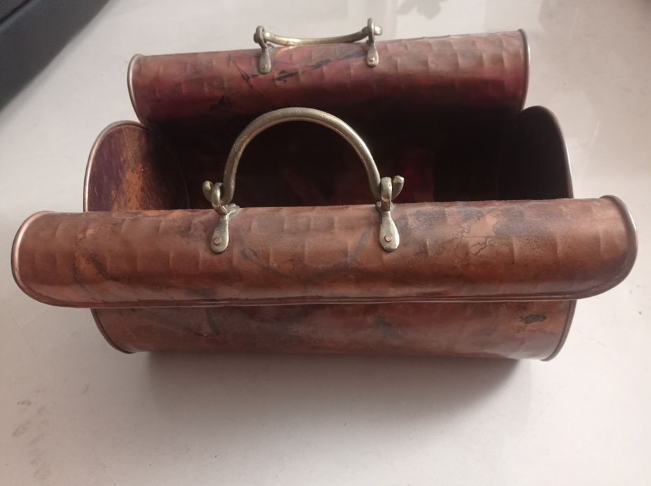 Porta revistas em bronze 28x40x48