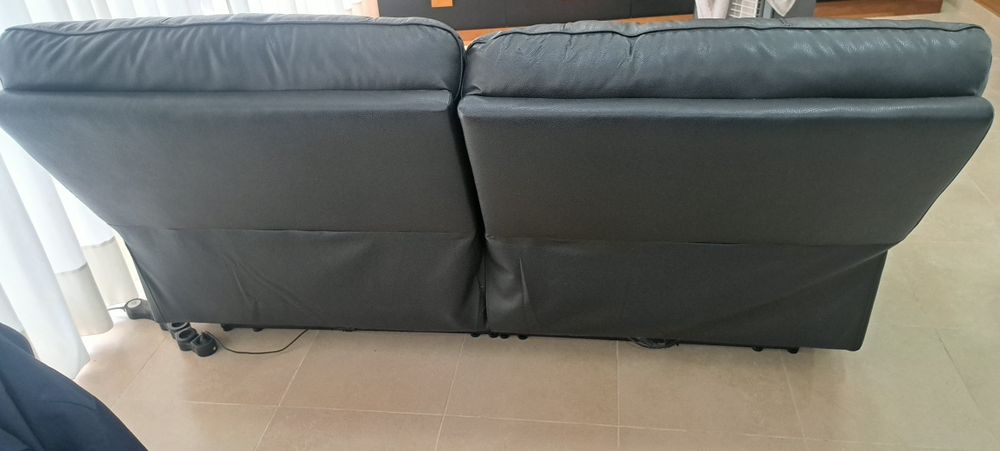 Sofa em pele eléctrico