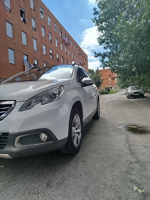 Peugeot 2008 usado quase novo