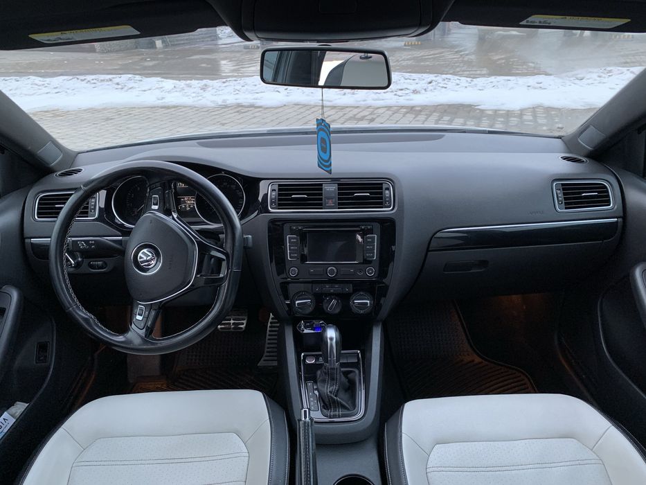 Volkswagen Jetta SE 1.8T 2015