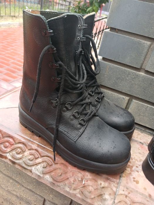 Кожанные берцы.42 размер.