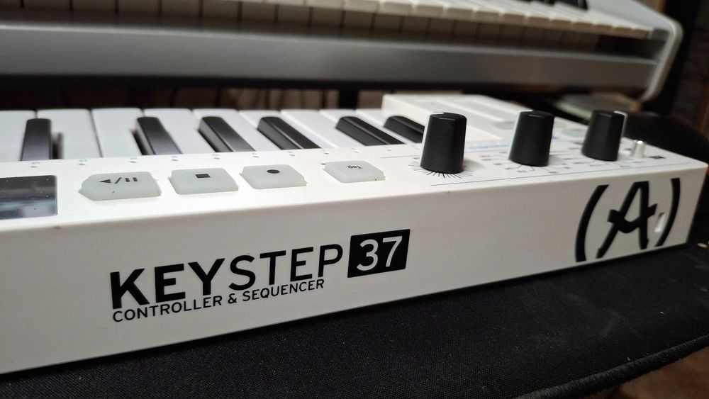 Midi Клавиатура ARTURIA Keystep 37