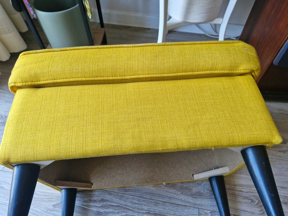Pufa, podnóżek Ikea Strandom żółty