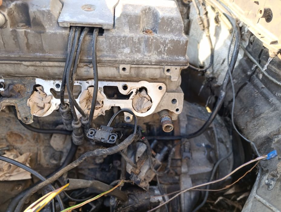 Двигун 2.0 ,на 124