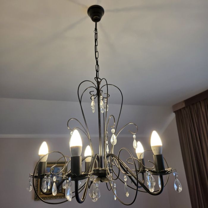 Світильник, люстра в спальню кована