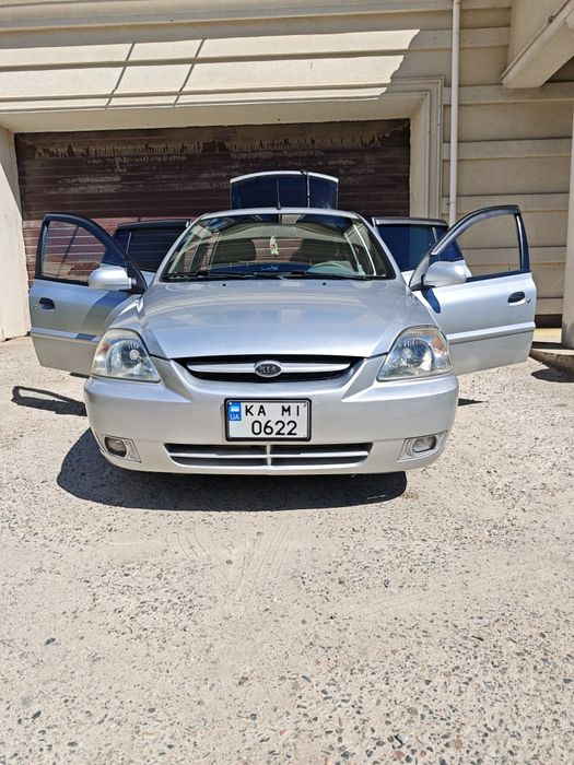Продам Kia Rio 2005 автомат 1.5 бензин